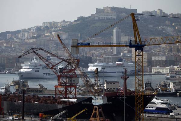 Porti: Delrio, al via il piano,saremo pontile Mediterraneo