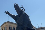 La statua di Sant'Oronzo torna in piazza a Lecce