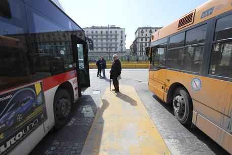 Bus gratis, parcheggi per chi arriva da fuori città © ANSA