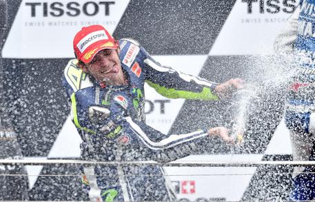 Valentino Rossi festeggia la vittoria © EPA