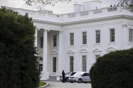 Momenti di paura alla Casa Bianca © EPA
