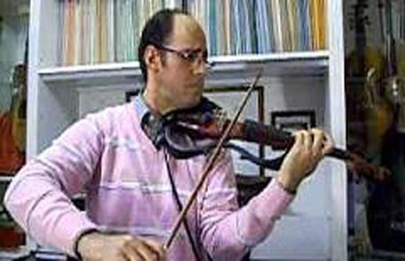 Il docente del liceo musicale Vito Capialdi di Vibo Valentia, Domenico Lombardo, di 47 anni, stato  ferito gravemente stamani con alcuni colpi di pistola. © ANSA