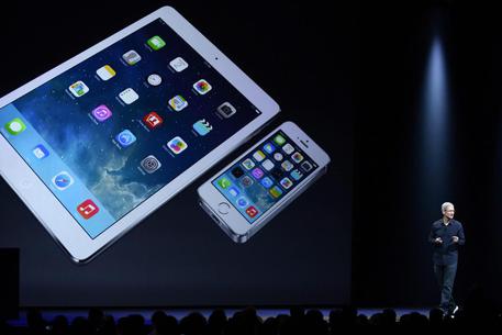 Apple rafforza ordini, prevede boom iPhone 6 © EPA