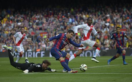 Calcio: 6-1 al Rayo Vallecano con tris Messi, Barca in vetta © AP