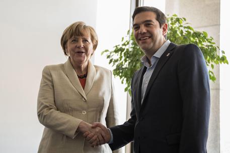 Tsipras chiede a Merkel accordo temporaneo © EPA