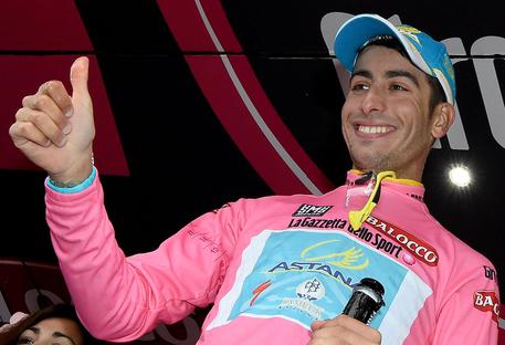 Giro: 13/a tappa, Aru nuova maglia rosa © ANSA