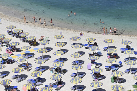 Un giro en las concesiones de los balnearios en Italia. Controversias y presión cuando llega el verano