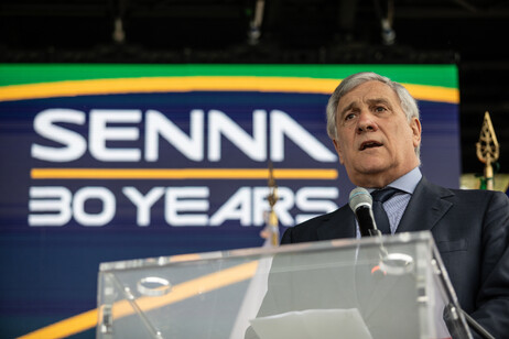 Antonio Tajani en el homenaje a Ayrton Senna y Roland Ratzenberger