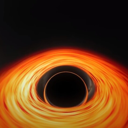 Un momento della simulazione di un tuffo dentro un buco nero (fonte: NASA's Goddard Space Flight Center/J. Schnittman e B. Powell)