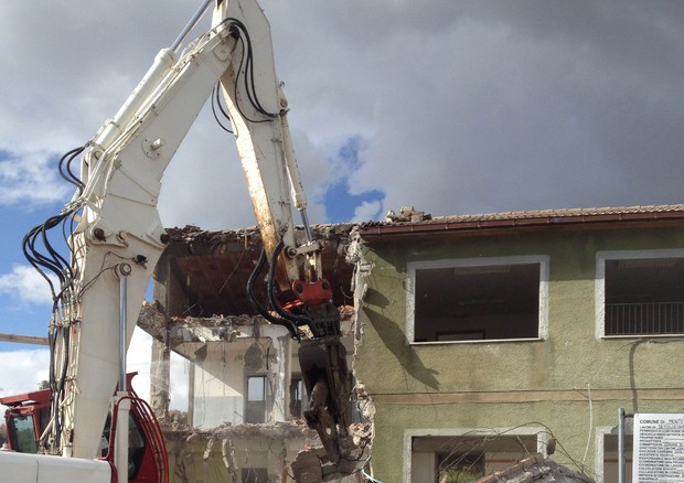 Demolita scuola Montereale, la nuova nel 2016 © ANSA