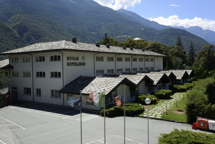 LE VACANZE DEI LETTORI  Chatillon, Aosta - foto inviata da Mauro Minetti (foto: Ansa)