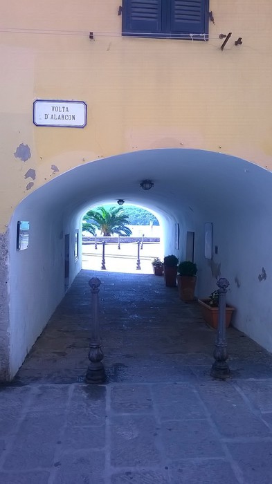 LE VACANZE DEI LETTORI  Porto Azzurro, Isola d'Elba - foto inviata da Kasal Karin (foto: Ansa)