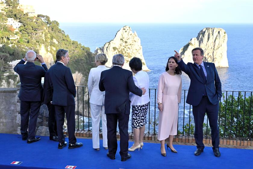 Los ministros de Asuntos Exteriores del G7 en Capri, blindada para la ocasión