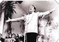 Domenico Modugno trionfa a Sanremo nel 1958 con 'Nel blu dipinto di blu'. Mr.Volare apre le braccia: un gesto che resta memorabile nella storia del Festival © Ansa
