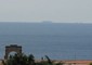 Dai tetti di Genova si vede la Concordia © ANSA