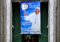 Papa a Napoli: poster su facciate chiese © ANSA