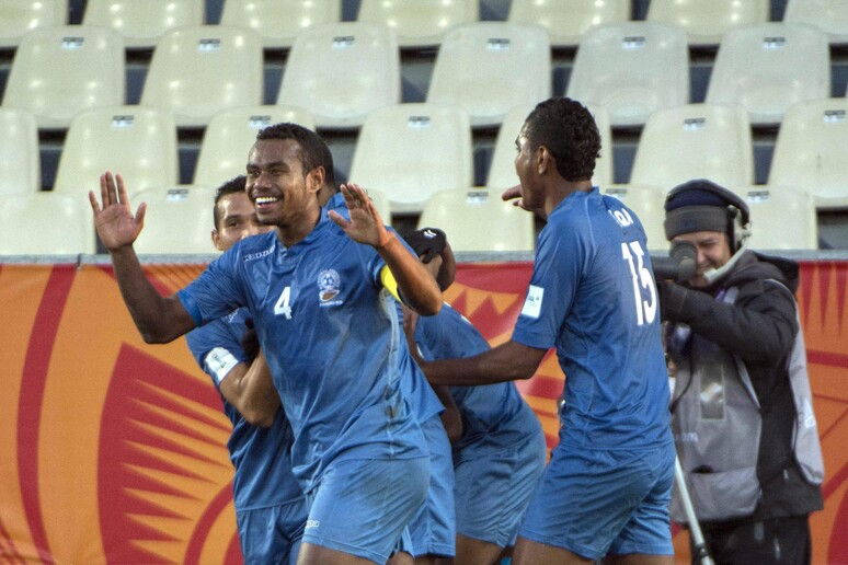 Calcio: 38 gol a 0 dalle Fiji, Micronesia record al contrario © ANSA/EPA