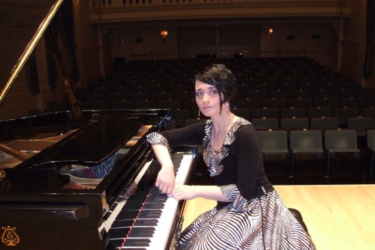 La pianista norvegese di origine russa Natalia Strelle (all 'anagrafe Natalia Strelchenko) - dal suo sito - RIPRODUZIONE RISERVATA